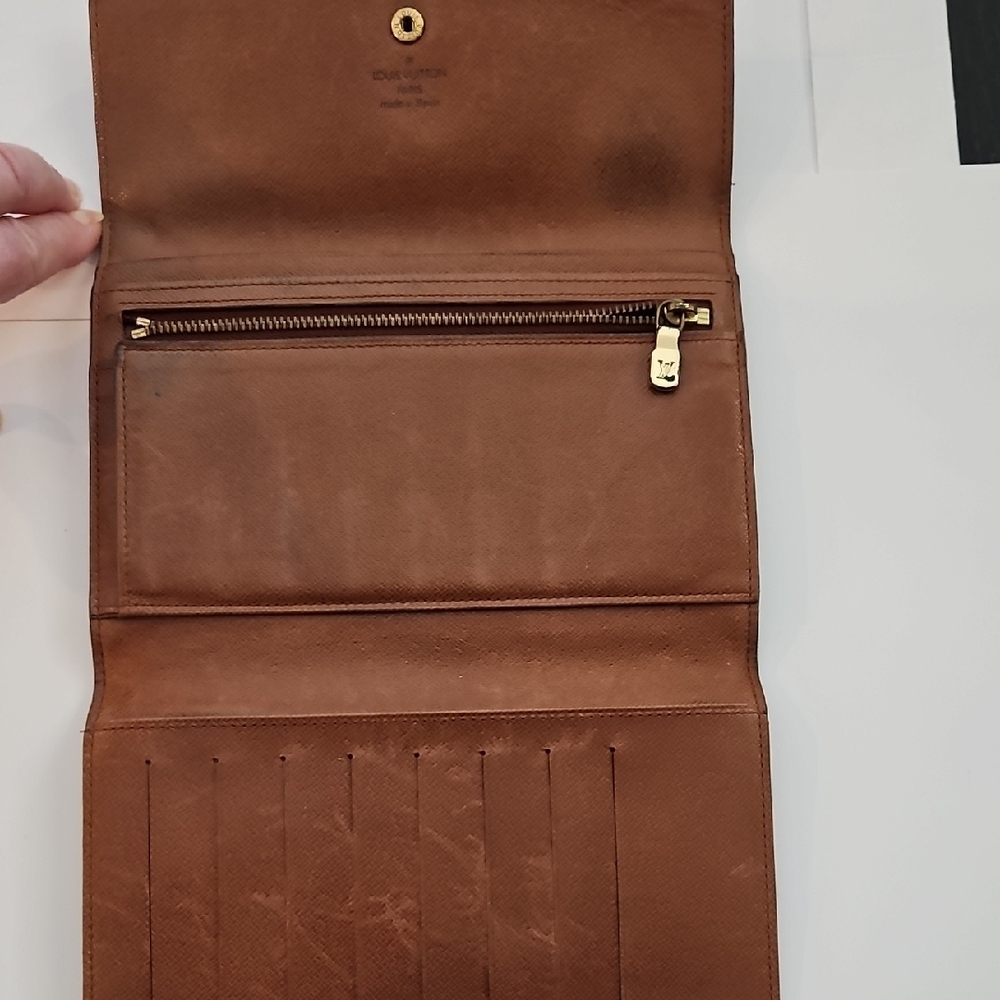 Louis Vuitton Brown and Gold Monogram Clutch - Picture 6 of 8